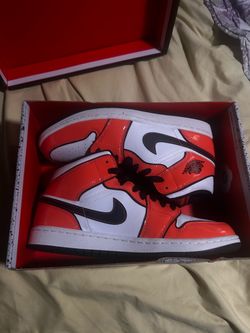 Turf orange retro 1s
