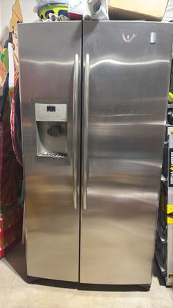 Refrigerator GE brand