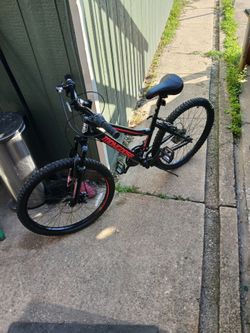 24 inch mongoose bike pink and black
