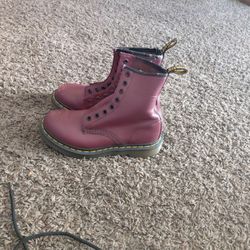 Size 6 Women's Original Doc Martens 