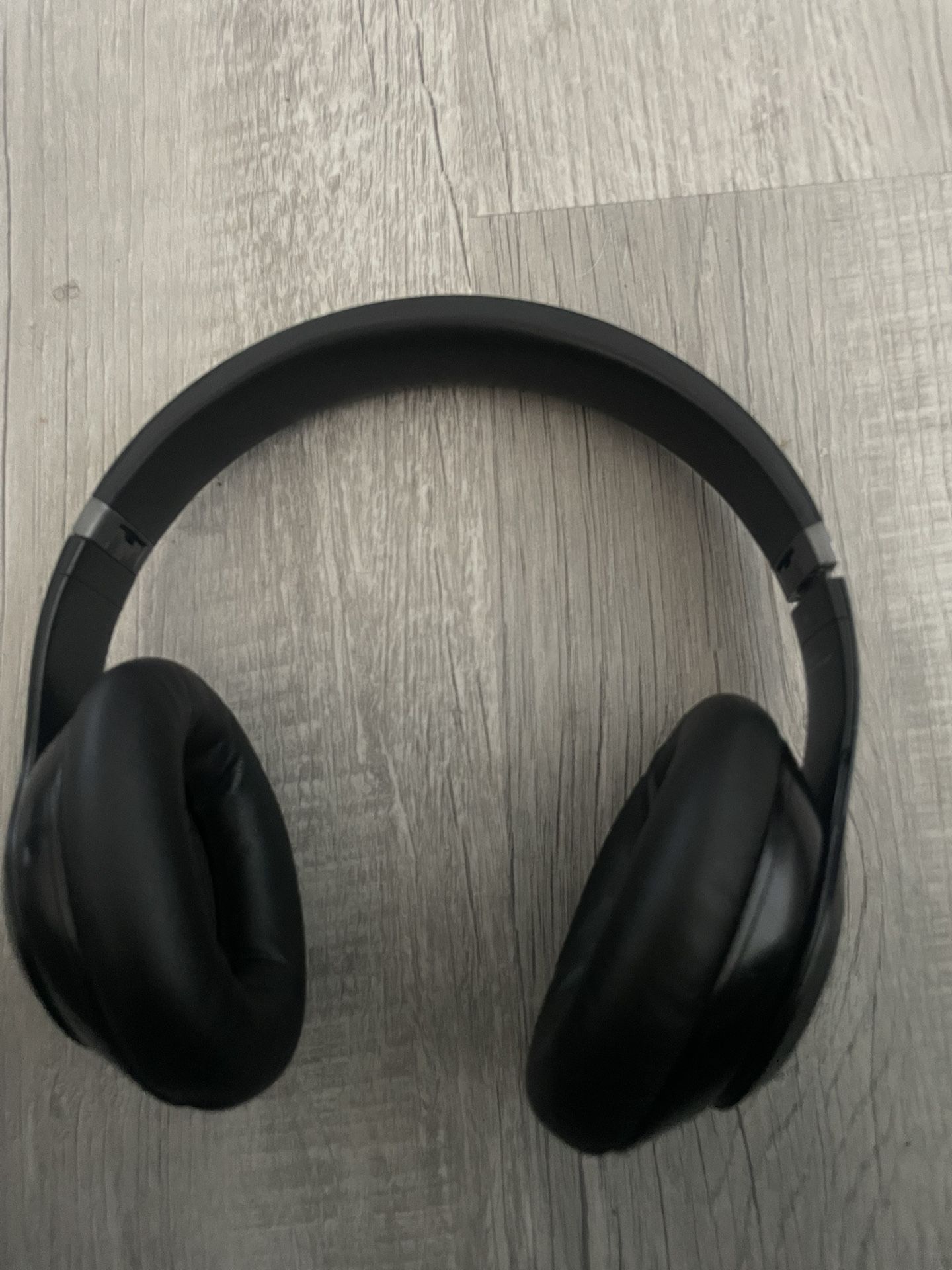 Beats Studio Pro