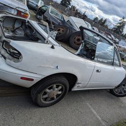 Parting Out 1992 Mazda Miata Parts