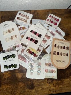 Press on nails