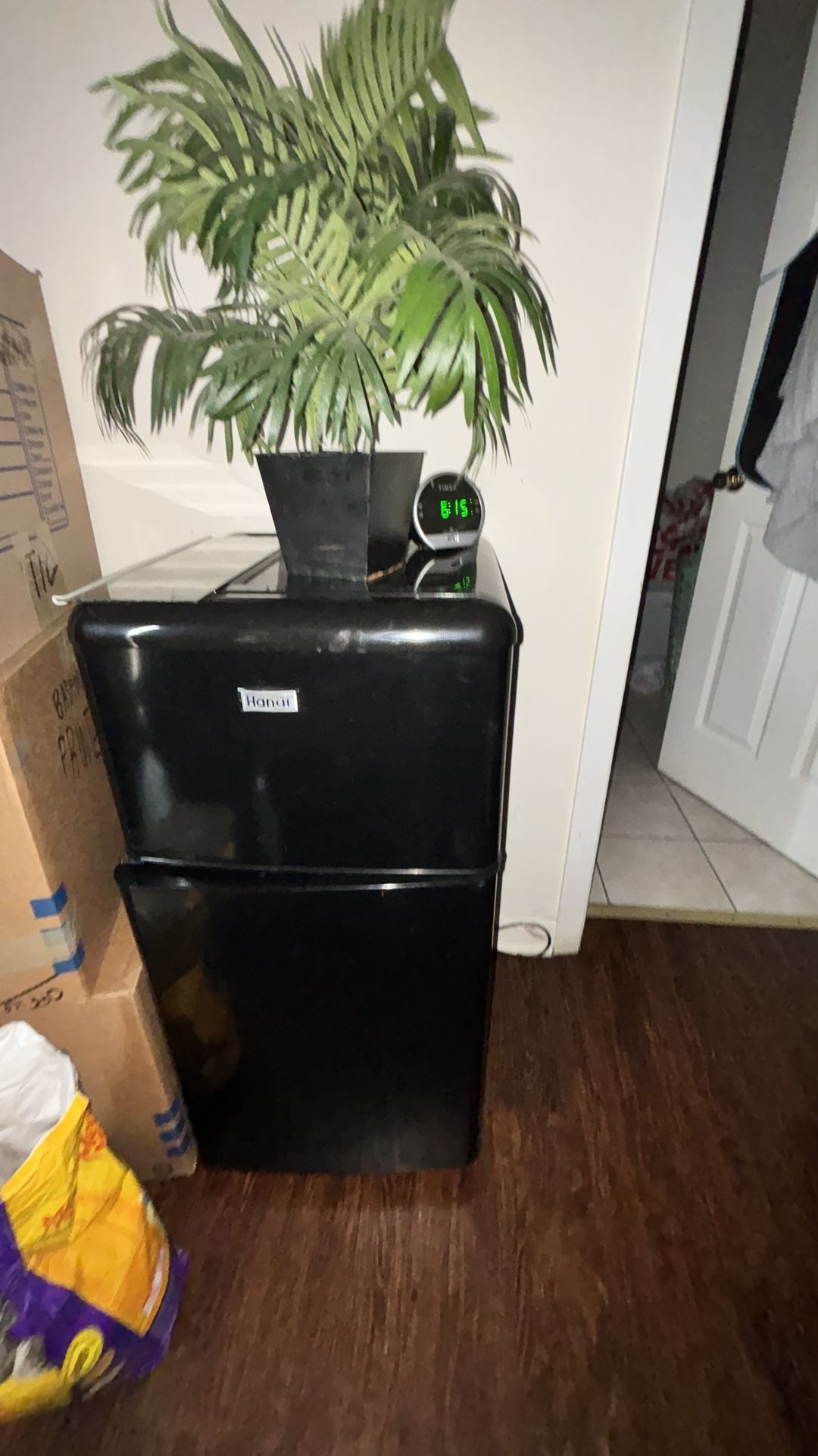 3.5 Foot Mini fridge