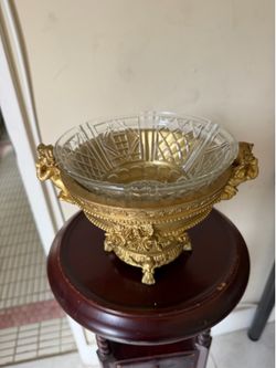 Beautiful small bowl with two angels on the side