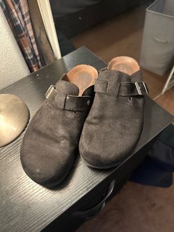 Womens Black Clogs