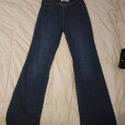 Levi's Woman 315 Shaping Bootcut 