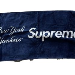 Supreme New York Yankees Hand Towel Navy 100 % Authentic Brand New