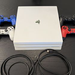 PS4 PRO 1TB Limited Edition Glacier White With Four Controllers PlayStation