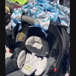 Graco Infant carseat