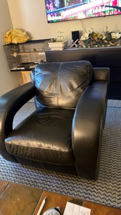 Chair Letter Single