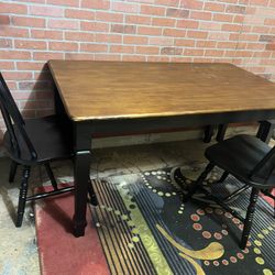 CableTable And 2 Chairs 5 Ft Long