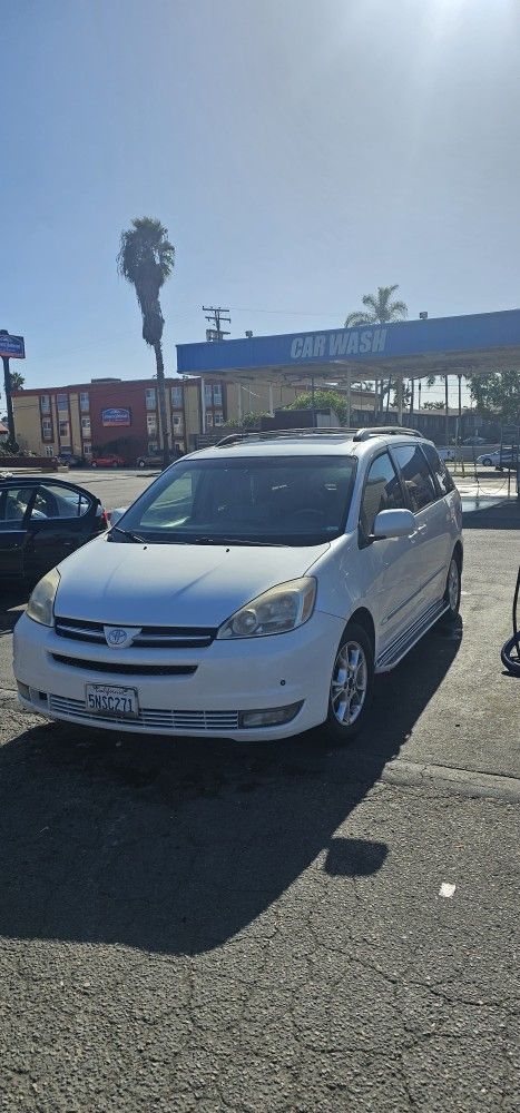 2005 Toyota Sienna