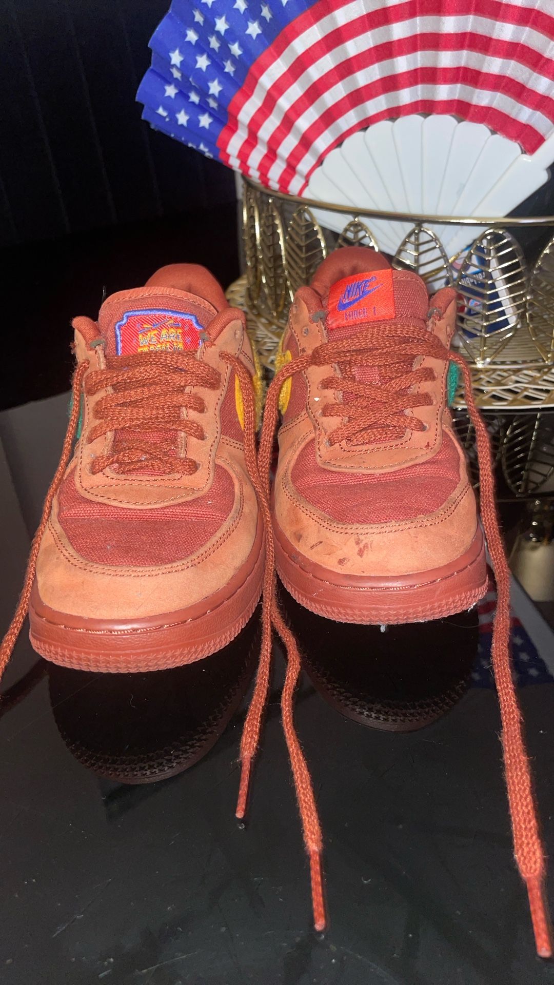 La Famila Nike Air Force 1 Size 1Y Kids Only Pick Up