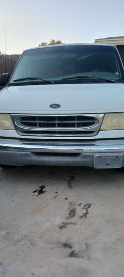 2001 Ford E-150