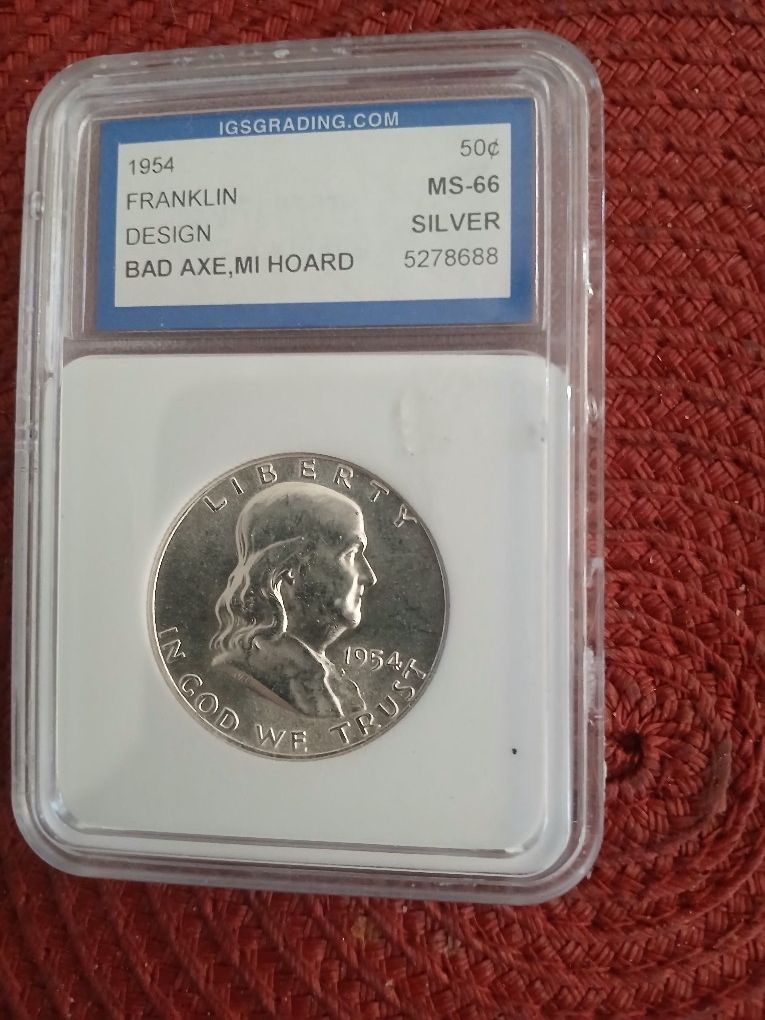 (REDUCED) PAIR OF1954 FRANKLIN HALVES