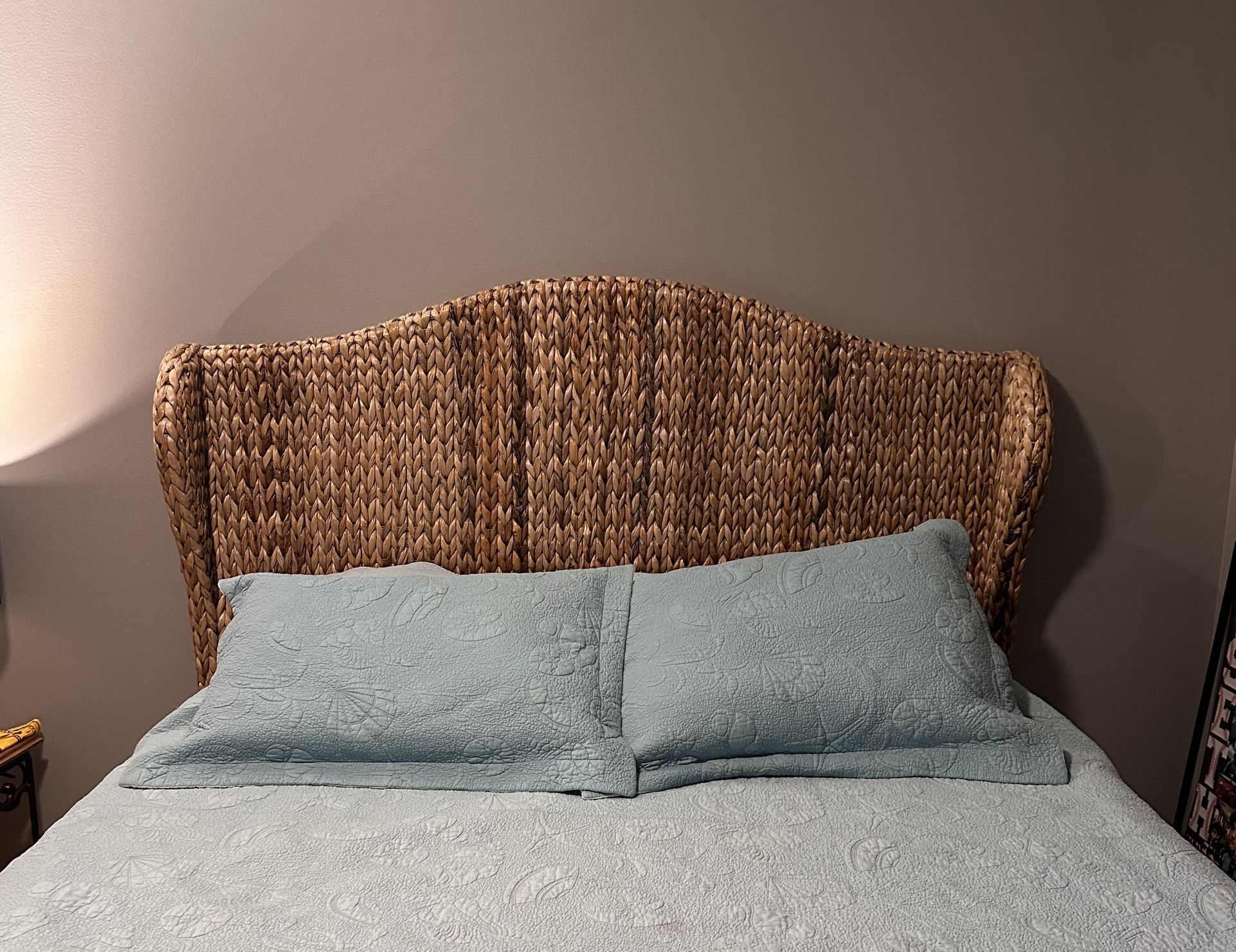 Queen Woven Seagrass Headboard 