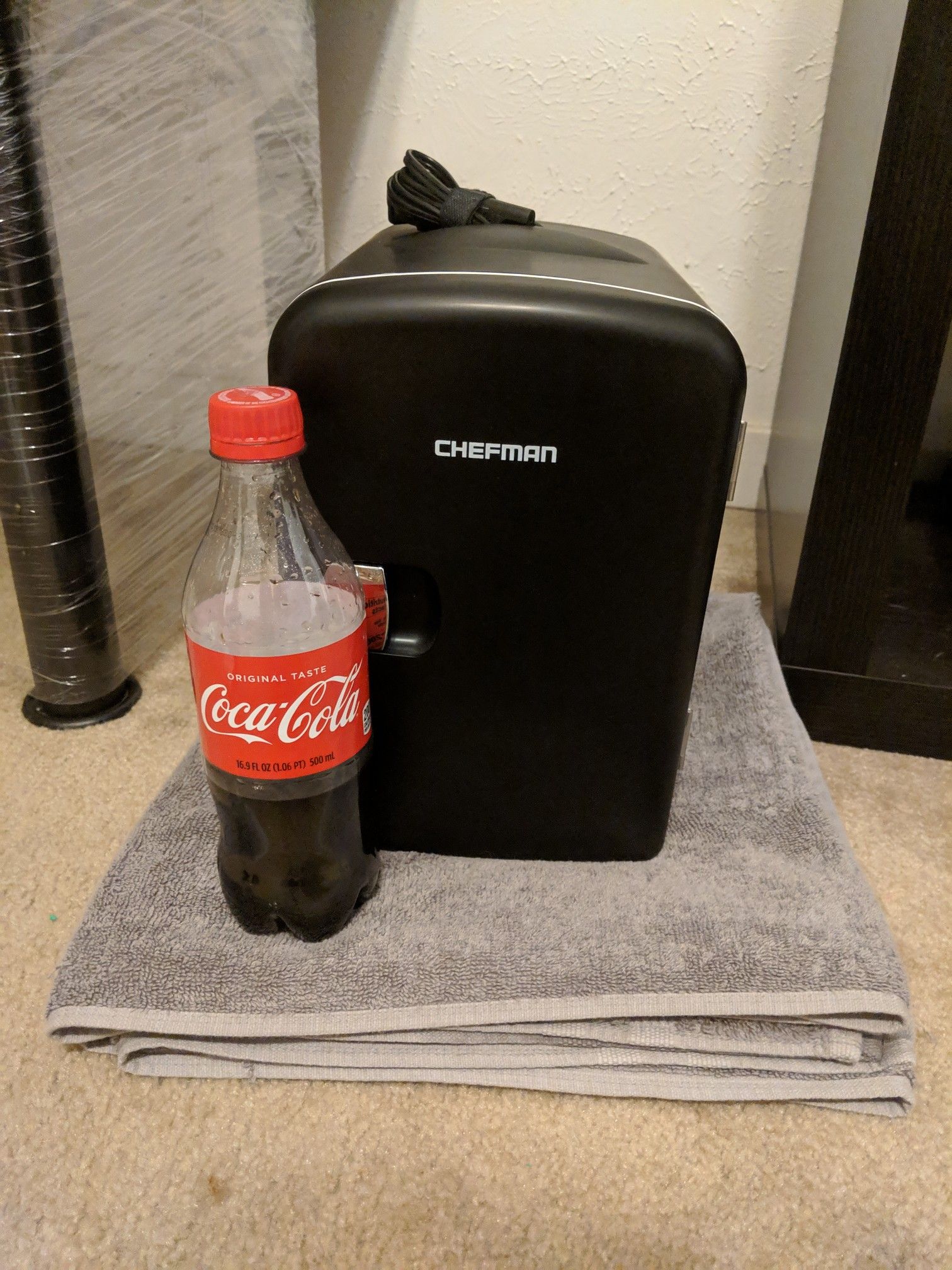 Chefman 4 Liter Mini Fridge - Heat/Chill