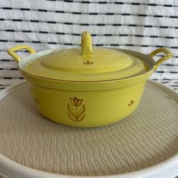 Dru Holland Tulip Yellow Floral Dutch Oven Enamel Pot with Lid
