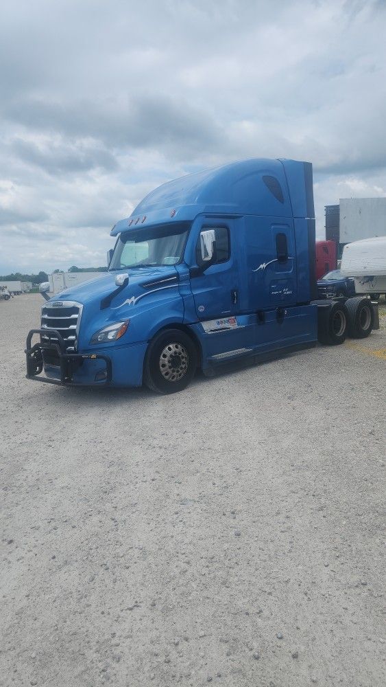 2022 Freightliner Cascadia