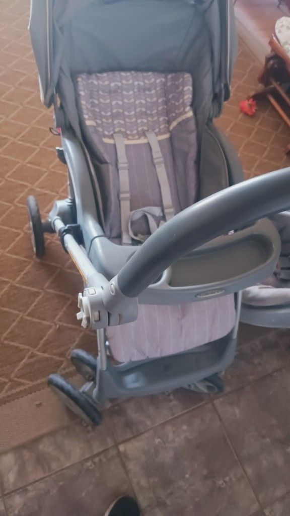 Graco Adjustable Stroller With Car seat 