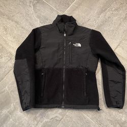Women North Face Sweater