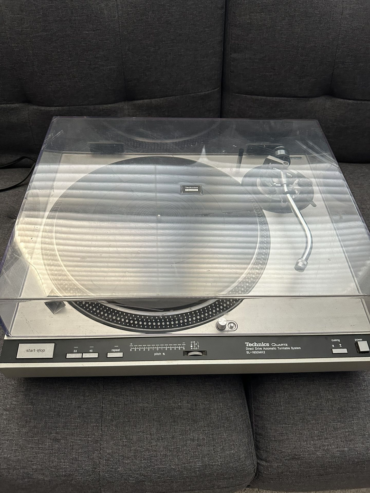 VINTAGE TECHNICS SL-1600MK2 RECORD TURNTABLE