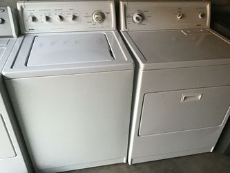 SET WASHER AND GAS DRYER KENMORE
