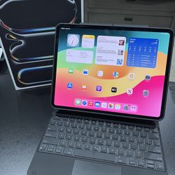 New iPad Pro M4 13’ 256gb WiFi With Keyboard