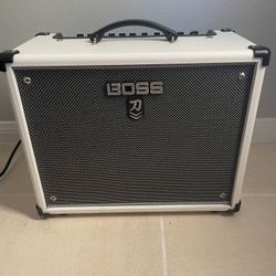 boss katana mk2 50w guitar amp limited edition white