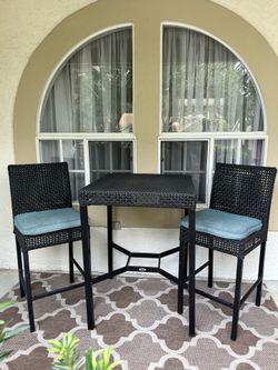 Outdoor Wicker Table and Chairs
