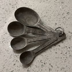 Vintage Aluminum Galvanized Nesting Measuring Spoon Set