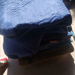 9 Extra Large Moving Blankets 