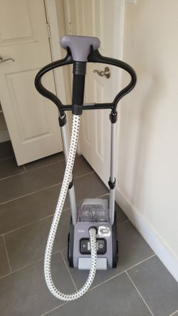 Clothes steamer