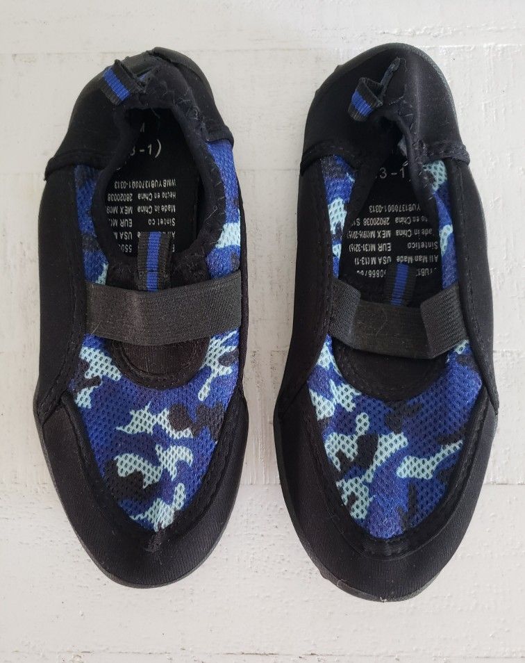 Water Shoes - Boys M Size 13-1