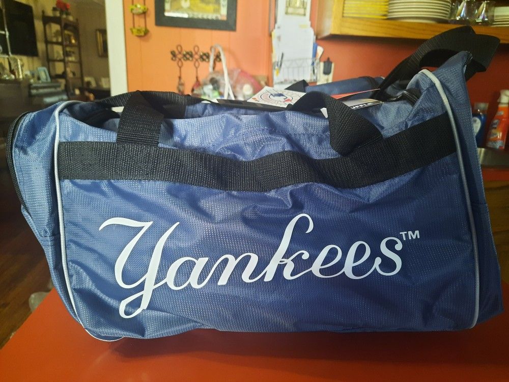 New York Yankees Genuine MLB Core Duffle Bag w/ Adjustable Shoulder Strap 18x12x10