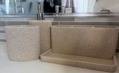 Beige Bathroom set