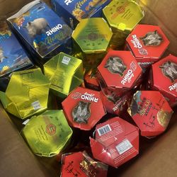 Variety Of Different Honey Packs For Men And Women