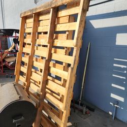 Free Pallets-Visalia