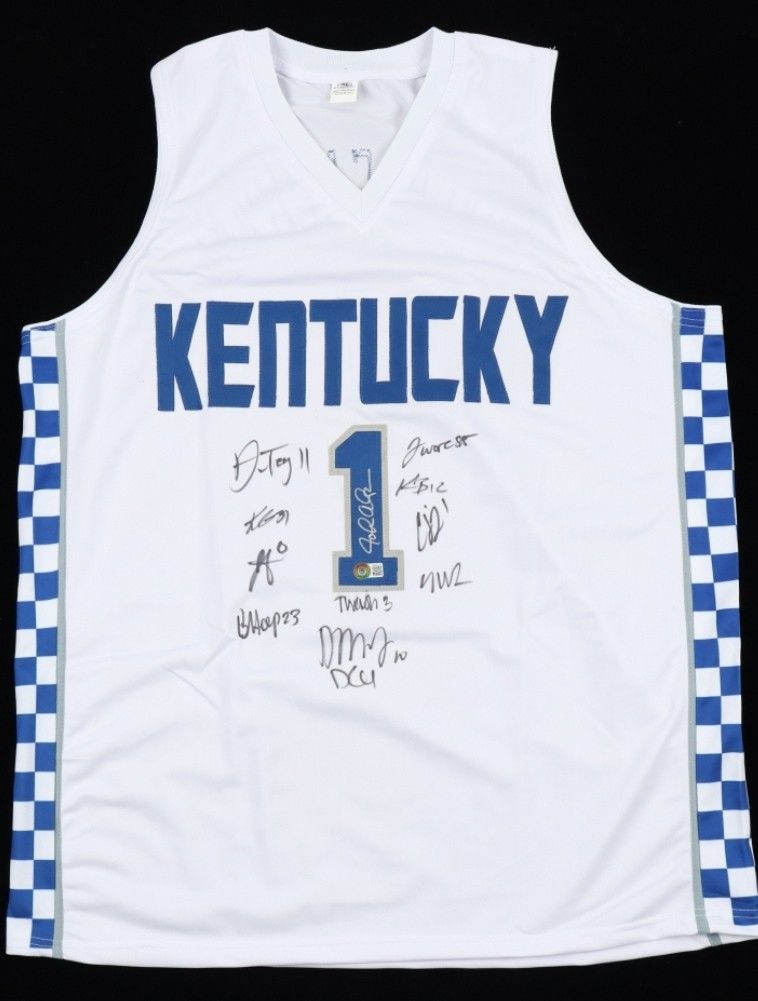 2021 Kentucky Wildcats basketball team Autographed Jersey (Beckett Certified)