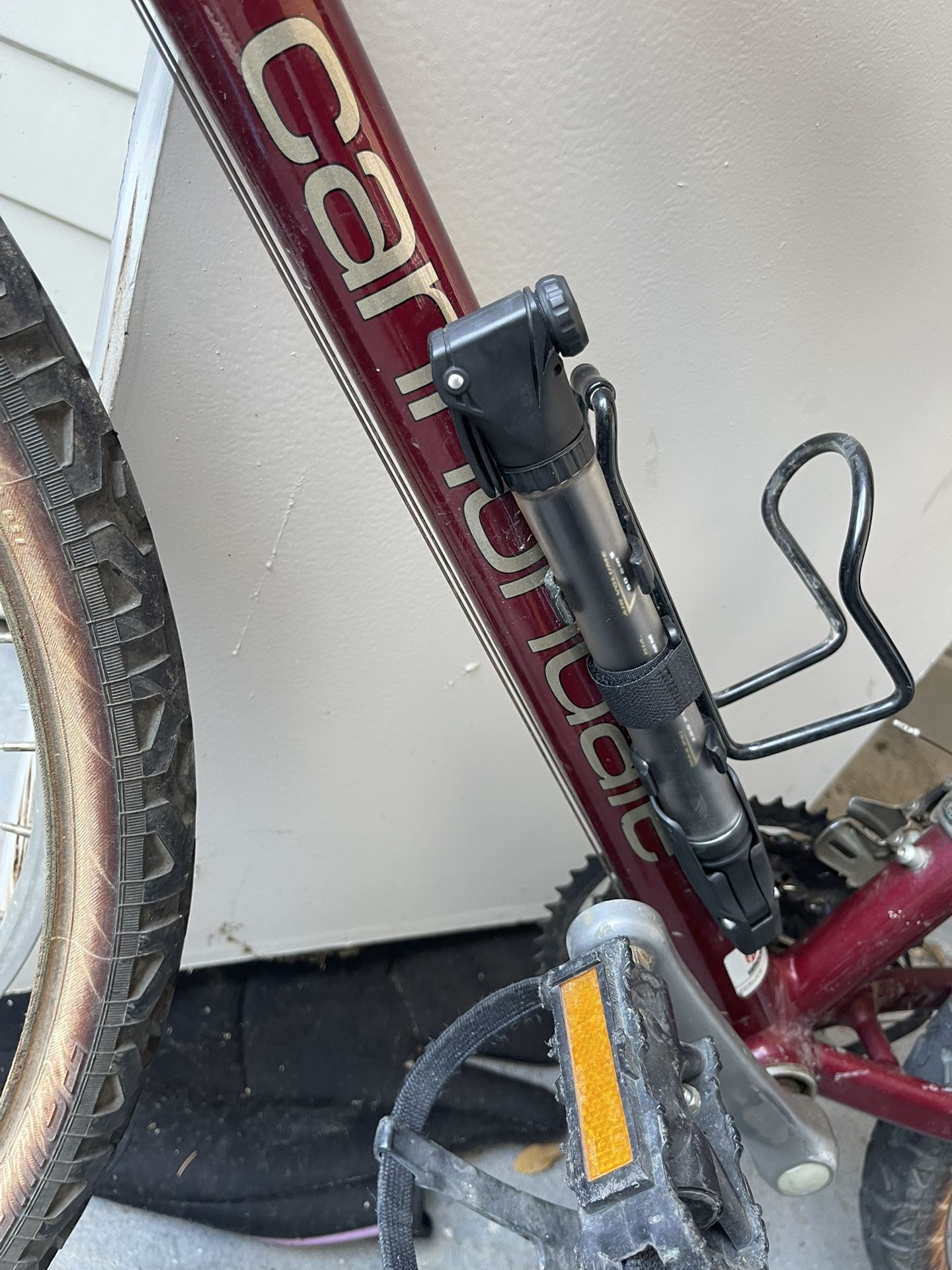 Cannondale M300 Cycling Bike