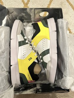 On Cloud Clubhouse Running Women's Low-Top Sneakers- Oregon Ducks Colors