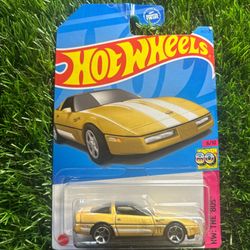 1984 Chevrolet Corvette Z31 Hot Wheels diecast car cars