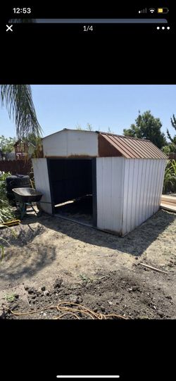 8x10 storage room now taken apart in big pieces