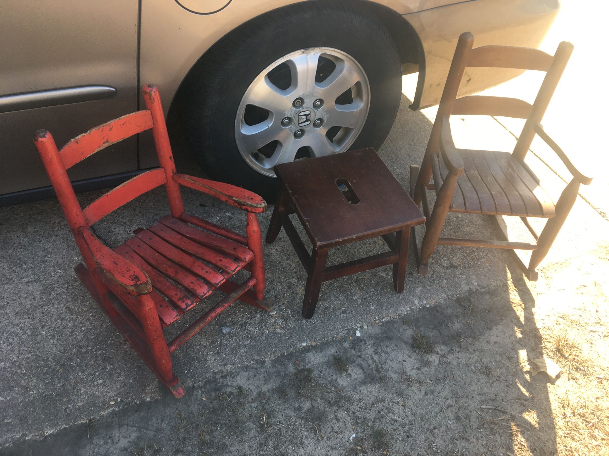 Nice set of solid wood toddlers rocking chairs and table only $40 firm
