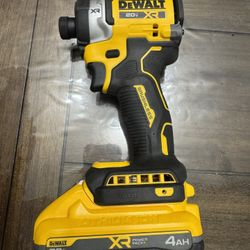 DEWALT 20V XR CORDLESS IMPACT WITH 4.0AH BATT 
