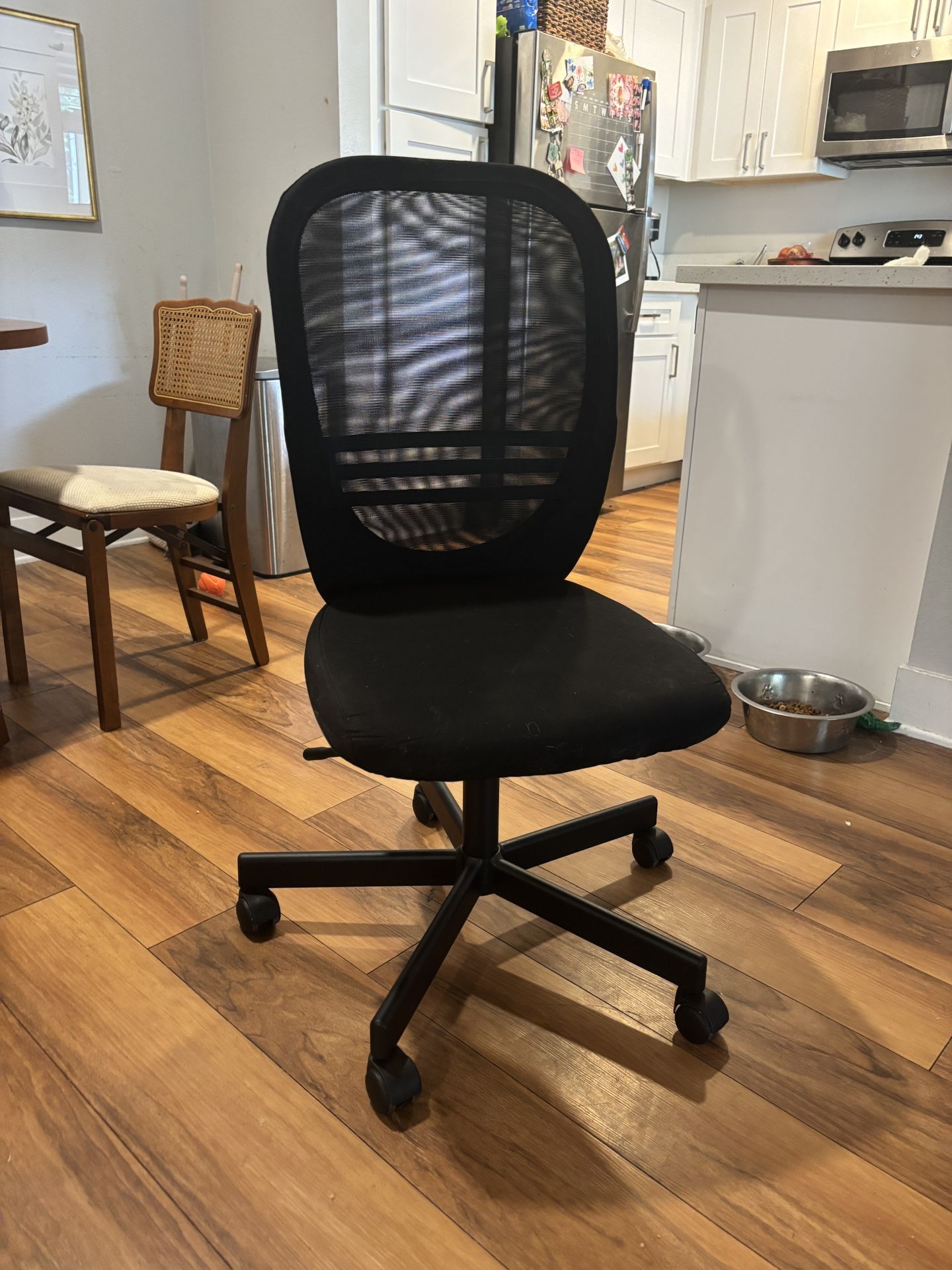 Office Chair – Flexible Back Support