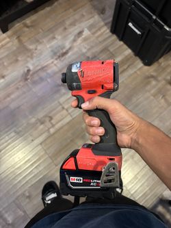 Milwaukee impact diver m18 fuel onekey