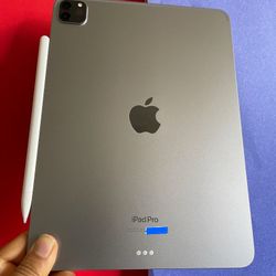 128GB Apple IPad Pro 11” 4th Generation (2022 Model / M2 chip ) with Keyboard, pen & Accessories (512GB $850) 