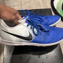 Nike Indoor Size 10.5